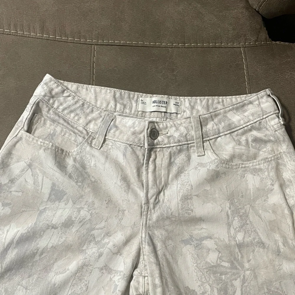 Hollister low rise